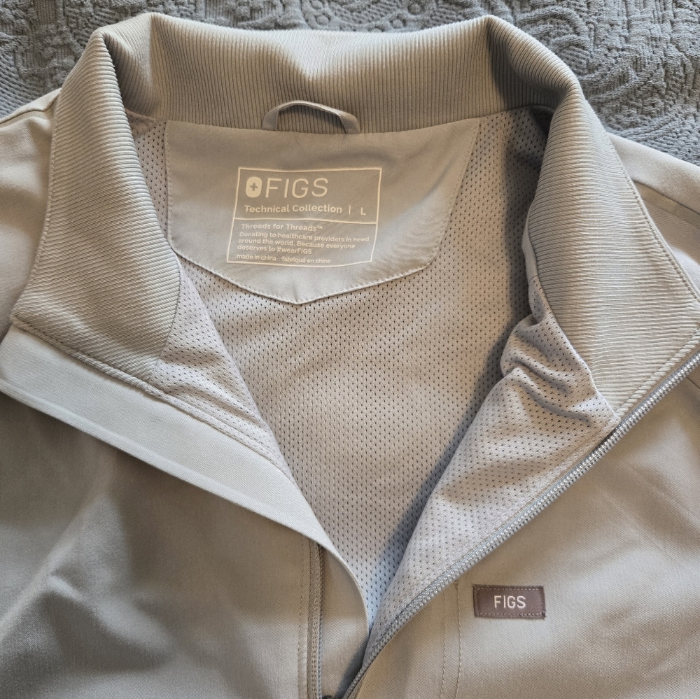 Figs Jacket - Picture 2 of 6